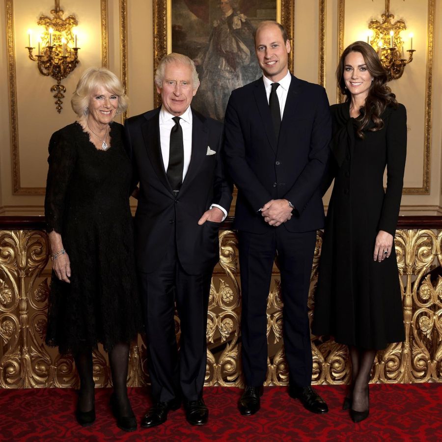 El Palacio de Buckingham publicó un nuevo retrato para que los ciudadanos se identifiquen con la Familia Real británica