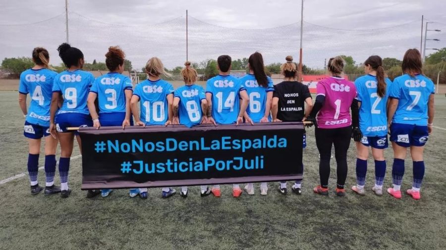 20221810 Jugadoras de Merlo piden justicia por Juliana Gómez