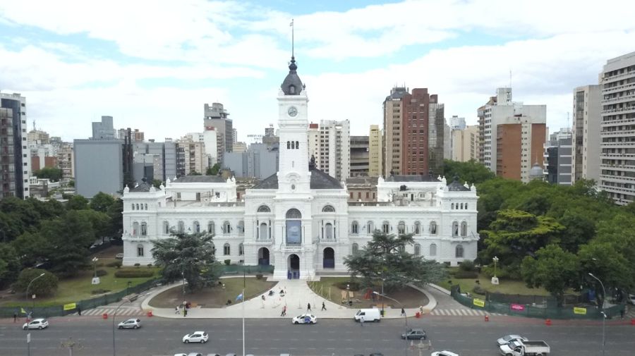20221102 Municipalidad de La Plata con las veredas arregladas.
