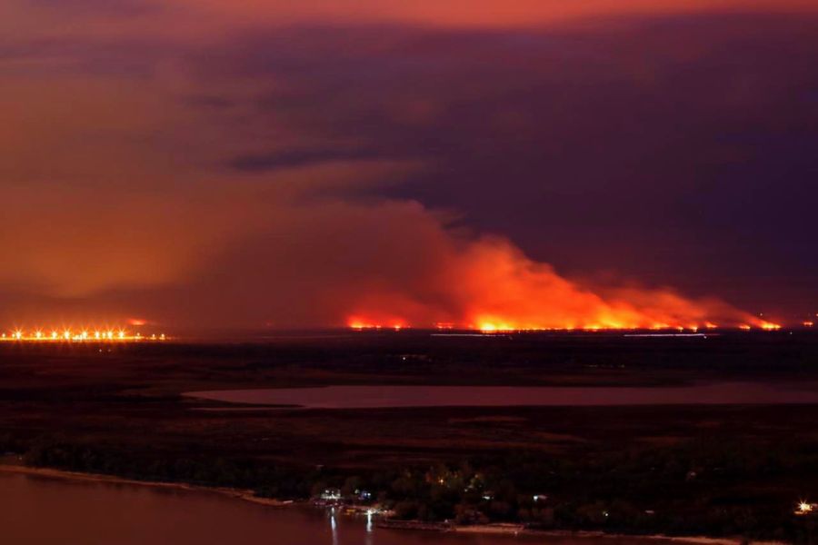 Incendios en el delta del Paraná.