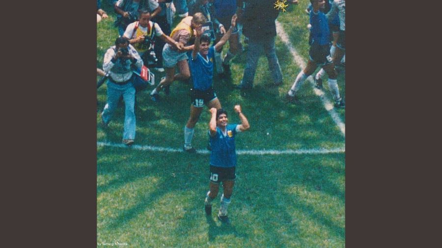 Fotos inéditas del gol con la mano de Maradona