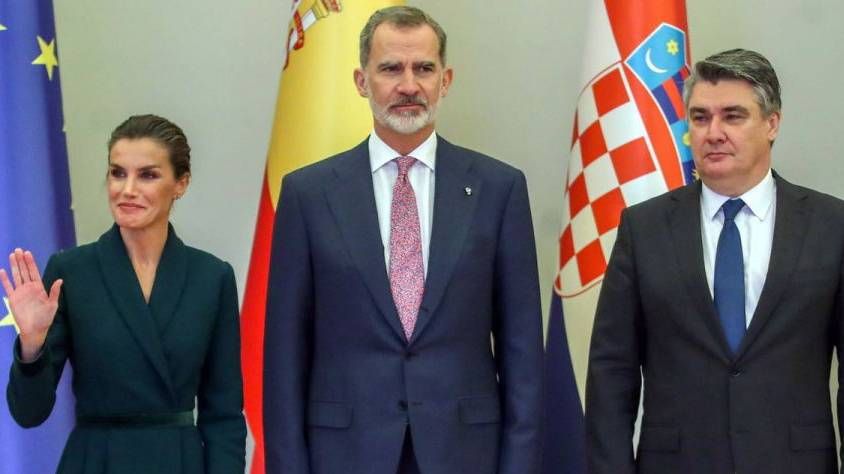 Letizia Ortiz aterrizó en Croacia con su icónico vestido verde