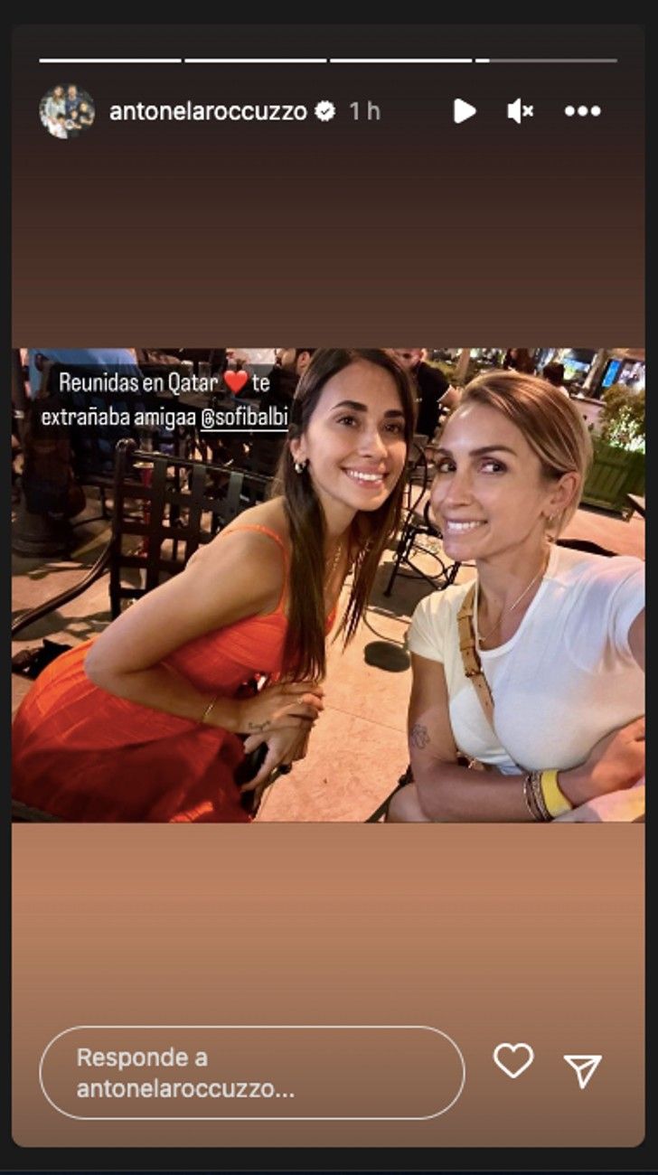 Qatar 2022: Antonela Roccuzzo and Sofia Balbi, the first official photo 