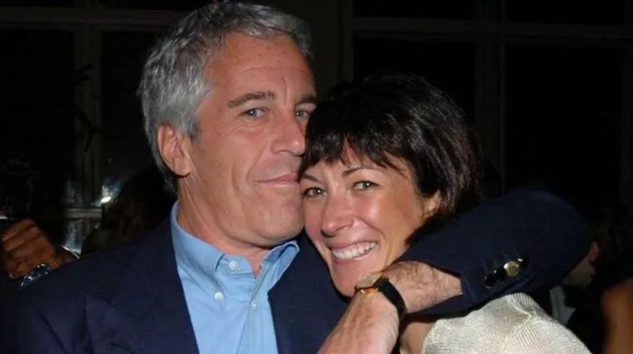 Aseguran que Jeffrey Epstein intentó extorsionar a la Reina Isabel II y que el príncipe Andrés es inocente 