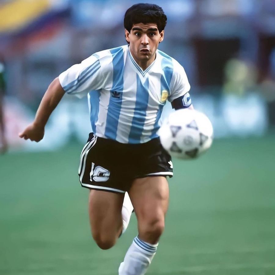 Diego Maradona Jr. criticó las comparaciones que hacen de Messi con su papá: 