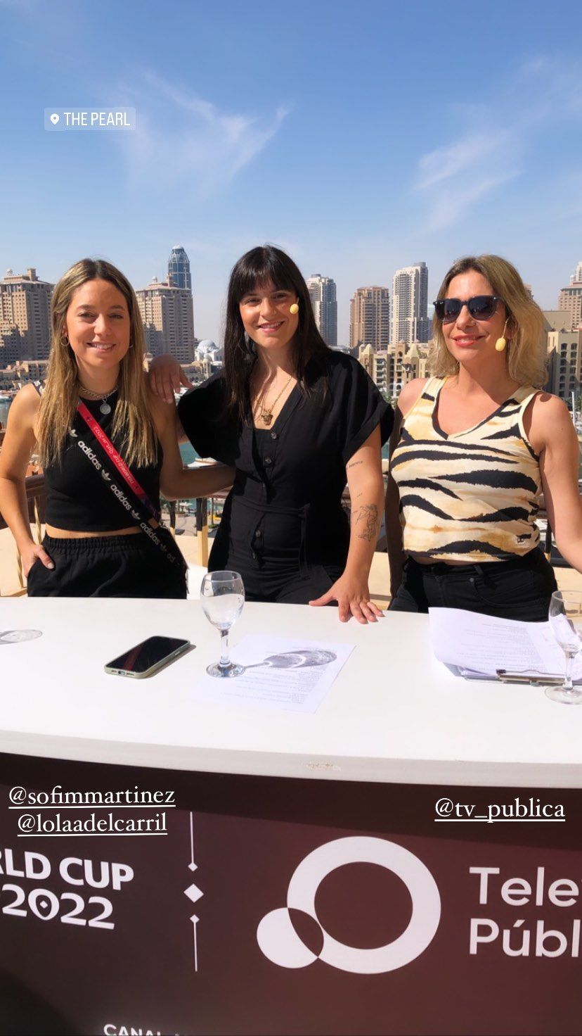 Lola del Carril junto a Ángela Lerena y Sofia Martínez en Qatar