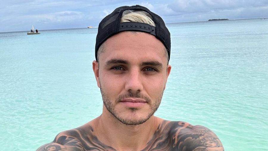 Mauro Icardi de vacaiones posa solo