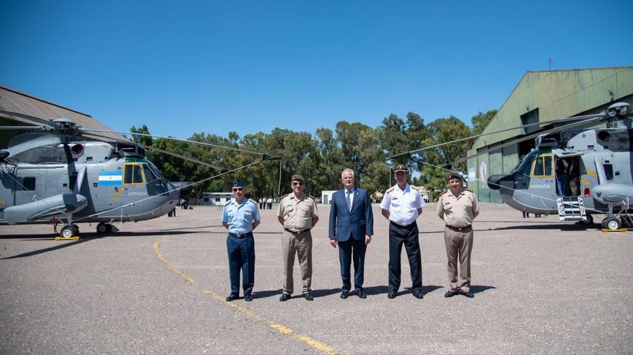 Se presentaron los dos nuevos helicópteros 'Sea King' para la Armada adquiridos con FONDEF 20221124