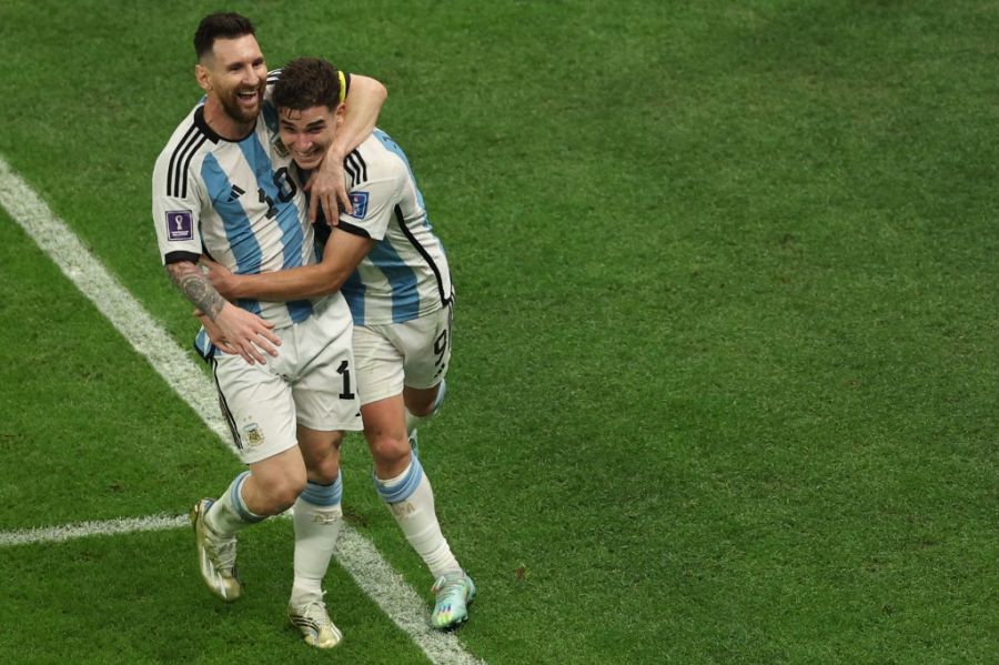 Rumbo a la final: Argentina gana 3-0 a Croacia con gol de Messi de penal y dos golazos de Álvarez