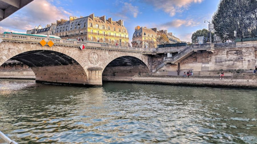 1512_puente Paris