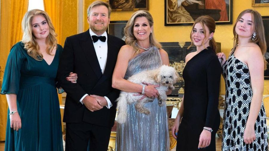La princesa Alexia de Holanda eligió un vestido 'low cost' para la felicitación navideña
