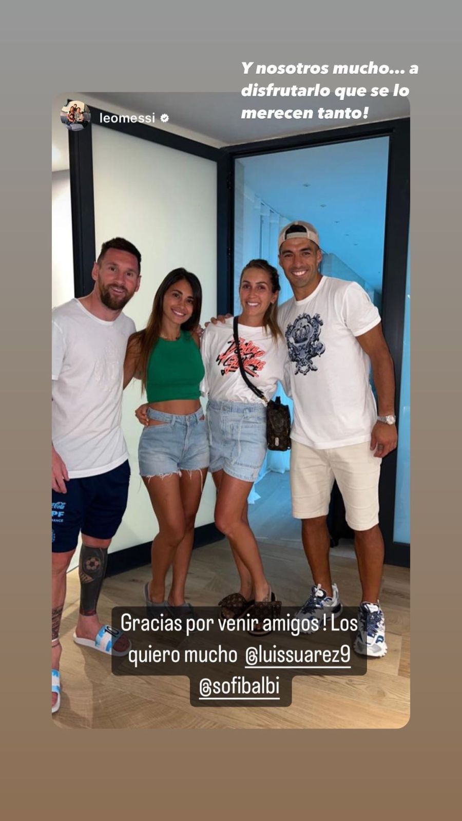 Luis Suárez y Sofía Balbi se unieron a Lionel Messi y Antonela Roccuzzo a los festejos