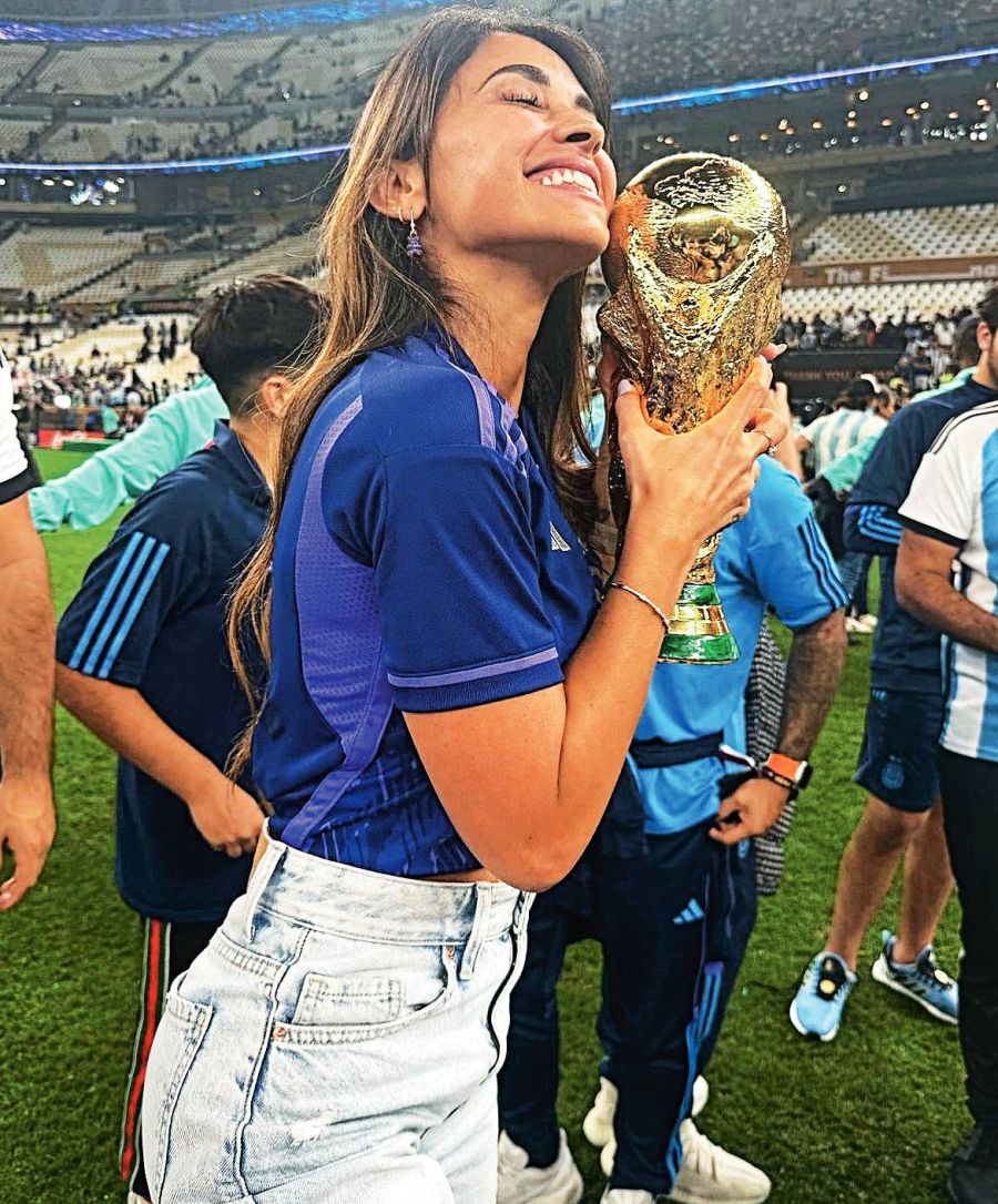 Leo Messi campeón del mundo: las mejores fotos con Antonela Roccuzzo en la final