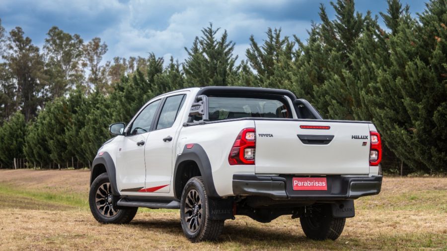 Toyota Hilux GRS III: Para ser hay que parecer