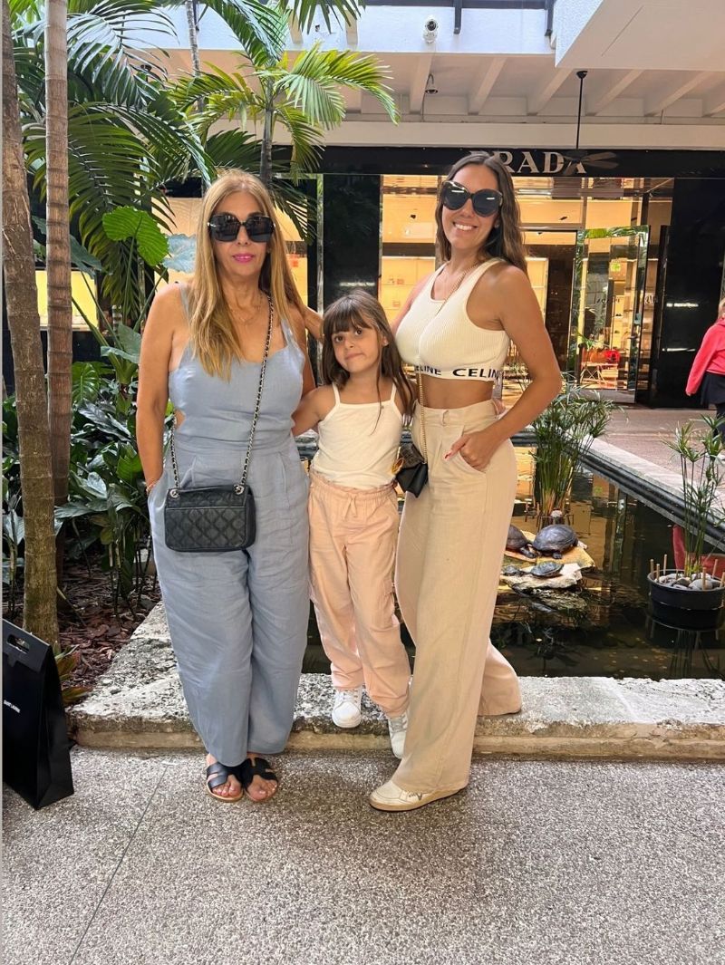 Floppy Tesouro disfruta de sus vacaciones junto a su hija Moorea en Miami