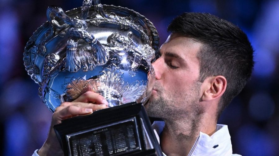Djokovic es campeón en Australia 2023, y otra vez número 1 del mundo.