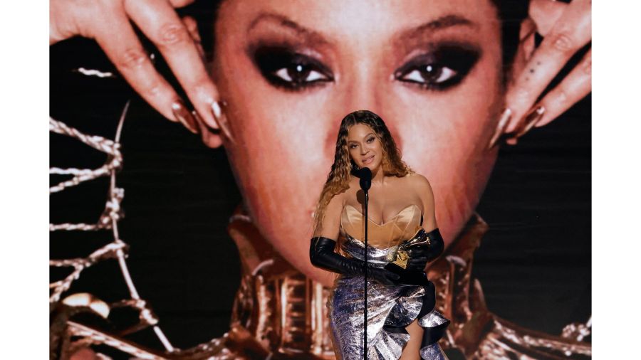 Fotogaleria Beyoncé recibe el premio al Mejor Álbum de Música Dance/Electrónica por 