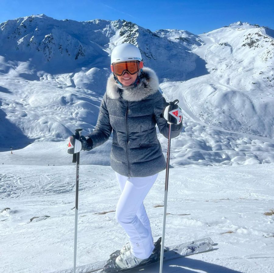 Valeria Mazza disfruta del esquí y su familia en altas montañas de Courchevel