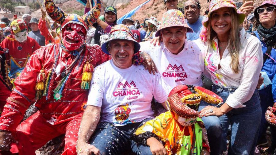 Morales y el embajador Stanley, en el festejo del carnaval norteño en Jujuy.