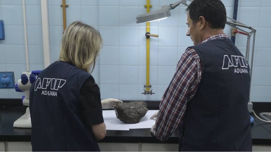 Secuestraron en la frontera con Chile un meteorito que iba a ser contrabandeado 
