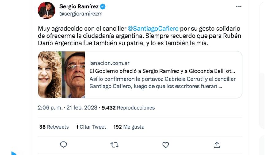 Escritores nicaragüenses Sergio Ramírez y Gioconda Belli