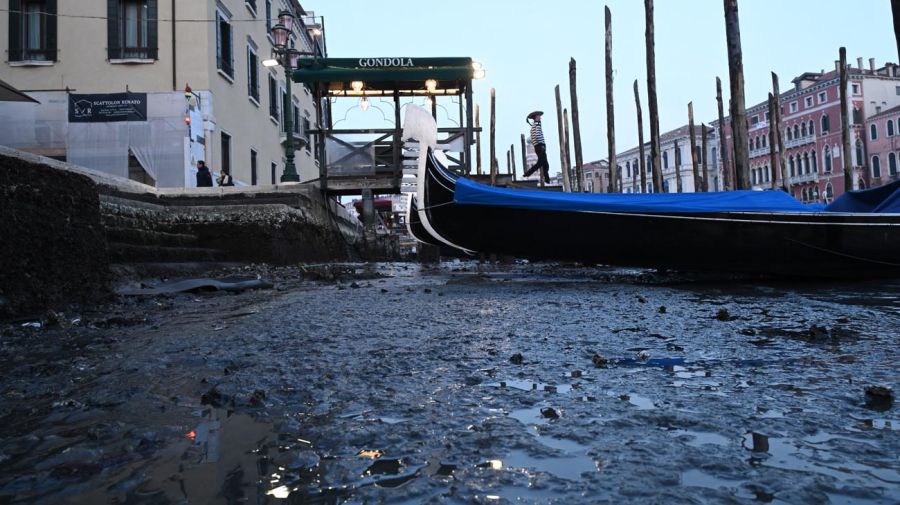 Venecia con sus canales secos