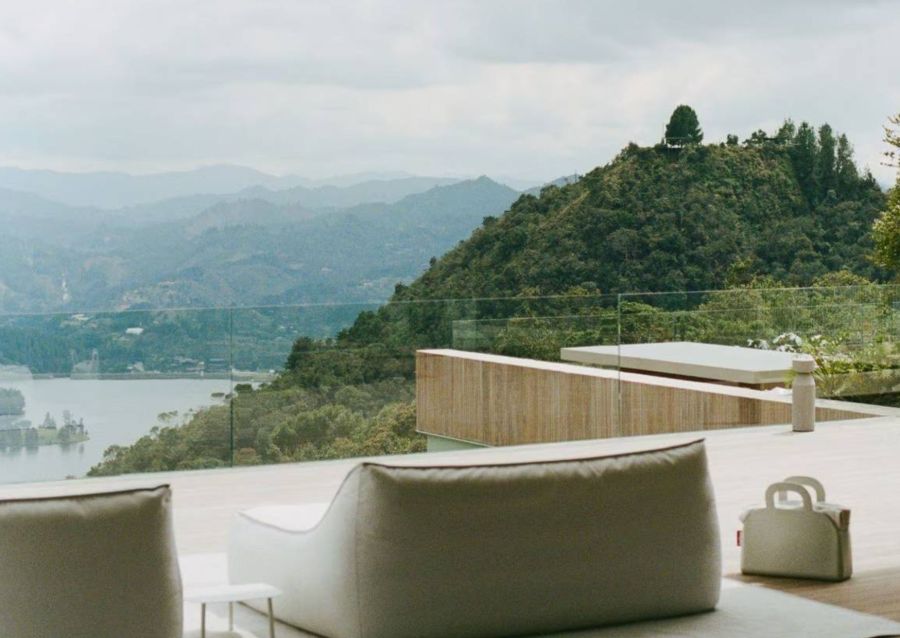 Cómo es Casa Aire, la segunda mansión de J Balvin en Medellín