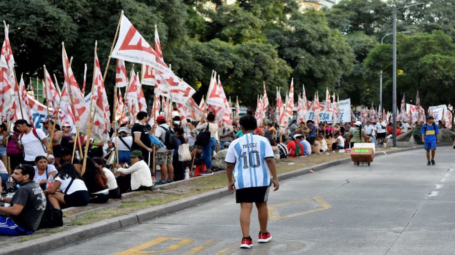 Acampé de organizaciones sociales en la 9 de julio 20230313