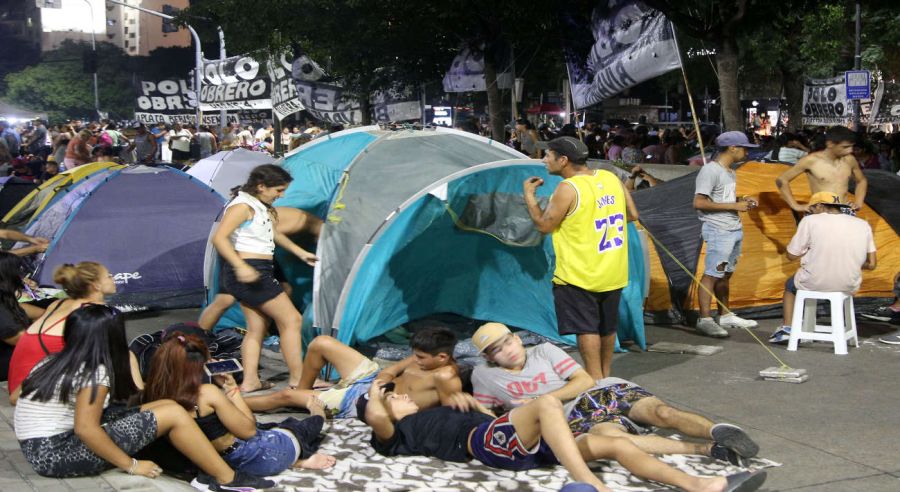 Acampé de organizaciones sociales en la 9 de julio 20230313