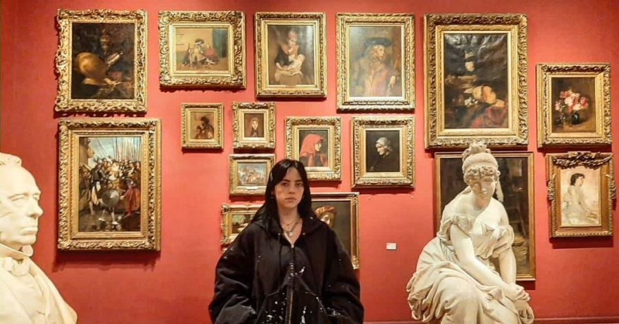Billie Eilish sorprendió con su visita al Museo Nacional de Bellas Artes rodeada de su familia