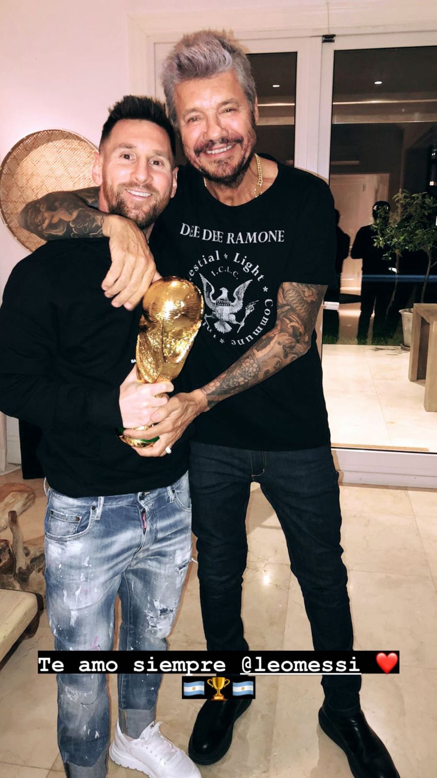 Marcelo Tinelli y Lionel Messi unieron a sus familiar en una íntima cena