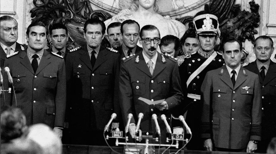 Asunción de gobierno de la Junta Militan con Jorge Rafael Videla