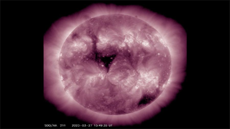 Imagem do Sol feita em 27/03/2023 feita pelo Solar Dynamics Observatory |  Cortesia da NASA/SDO e das equipes científicas da AIA, EVE e HMI