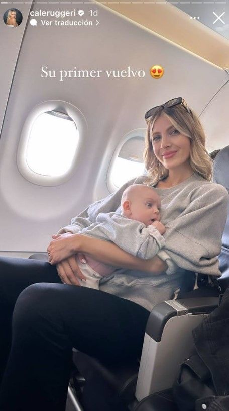 Cande Ruggeri mostró el primer viaje en avión de su hija Vita