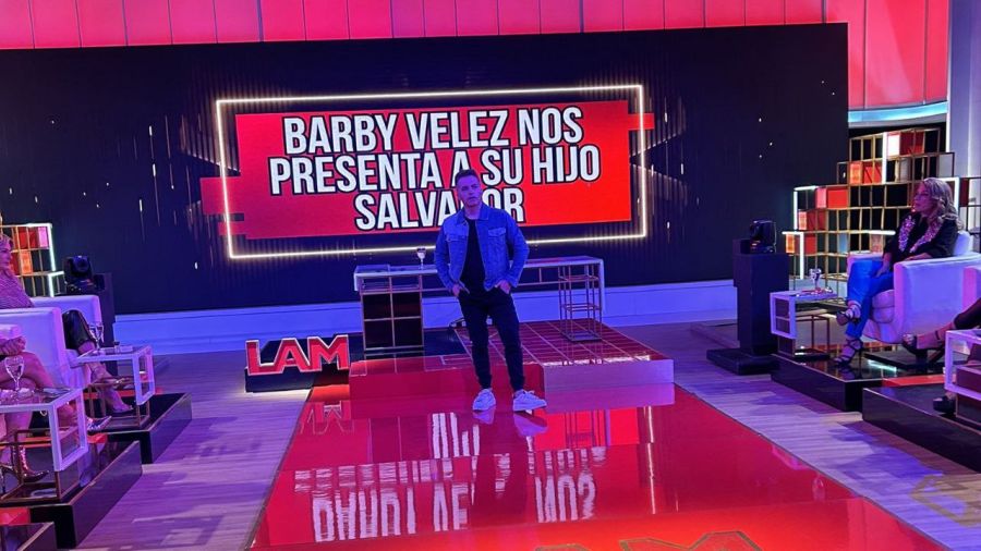 Barbie Vélez presenta a su hijo Salvador en LAM