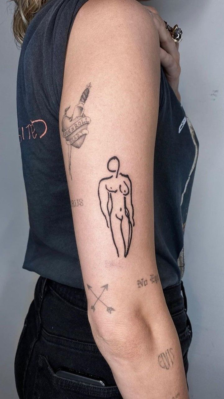 Miley Cyrus: el significado detrás de cada uno de sus tatuajes