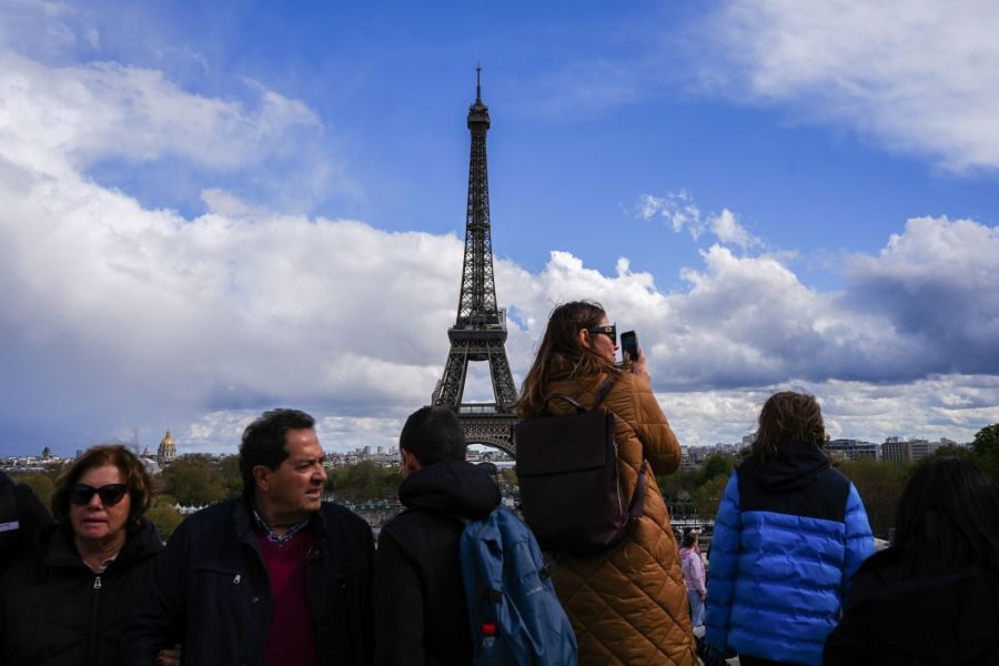 City Skylines as Paris Proves Hard to Resist for Big Banks