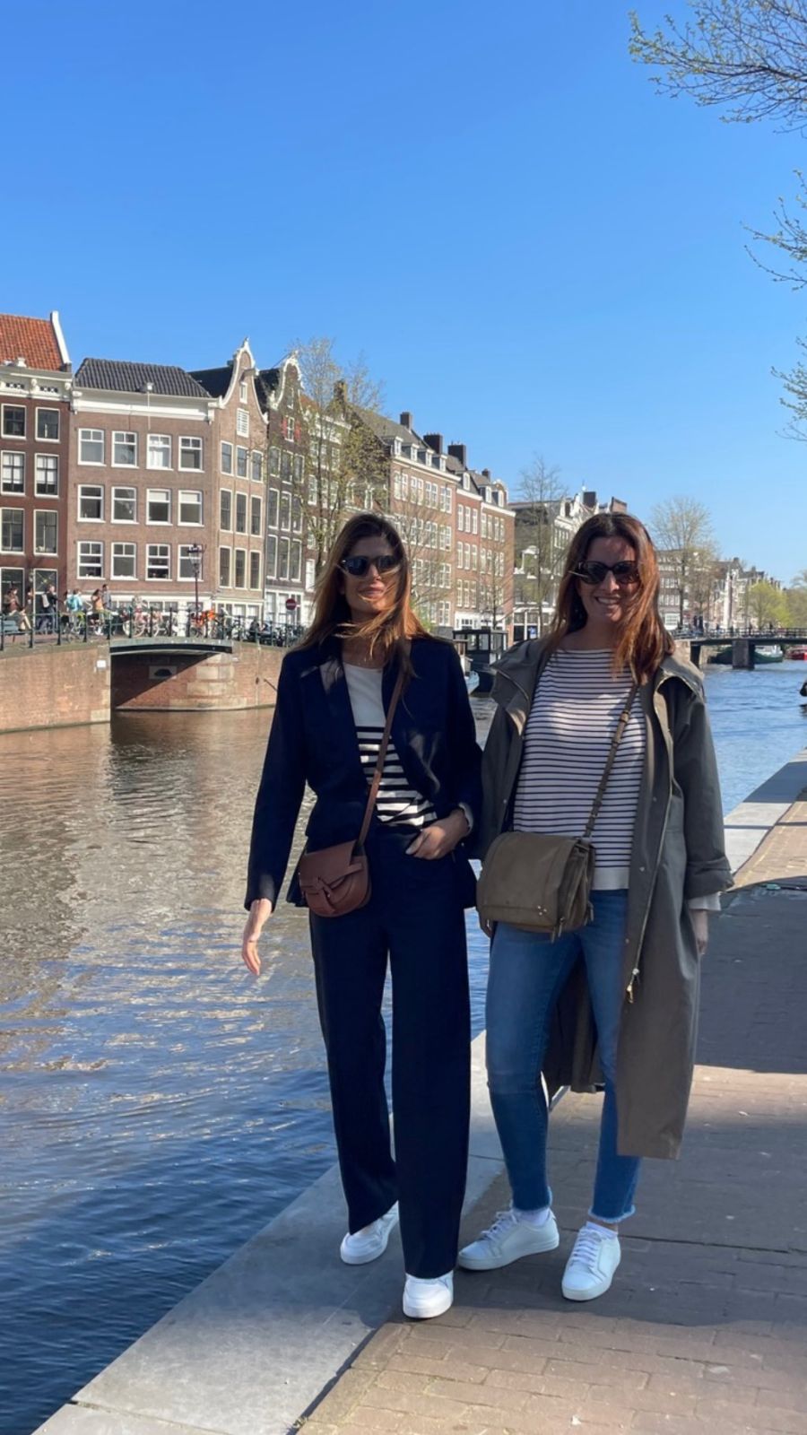 Juliana Awada viajó a Ámsterdam y lució un look Bussines Casual