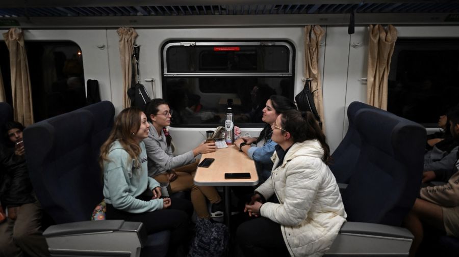 train, rosario to buenos aires, railways