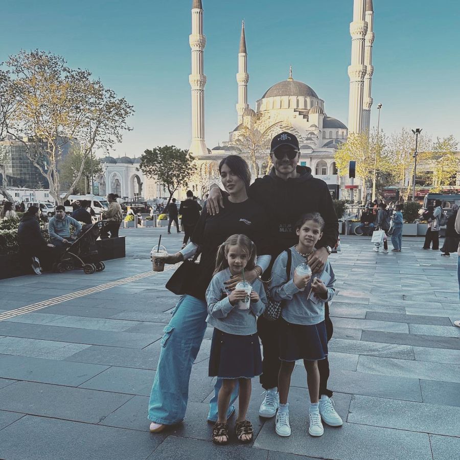 Wanda Nara compartió una tierna postal junto a Mauro Icardi y sus hijas durante su estadía en Turquía