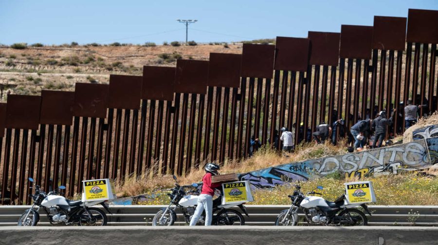 Migrantes en la frontera entre México y Estados Unidos 20230510