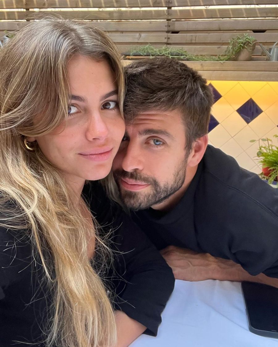 La romántica foto de Gerard Piqué y Clara Chía, en cuero y a puro beso