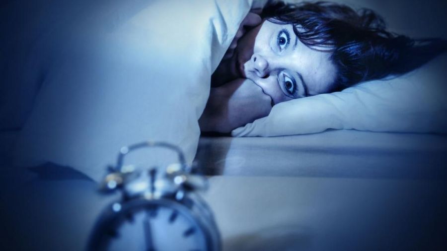 When you can’t sleep, looking at the time increases insomnia