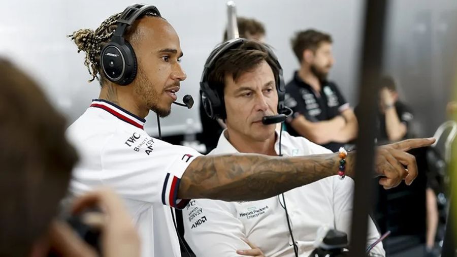 Hamilton y Toto Wolff