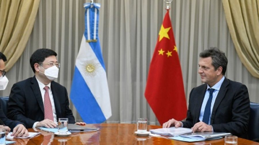 Sergio Massa y Máximo Kirchner ya están en China: energía, minería, campo,  yuanes y una esperanza de unidad | Perfil