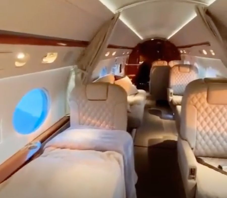Mauro Icardi volvió a la Argentina en un lujoso avión privado