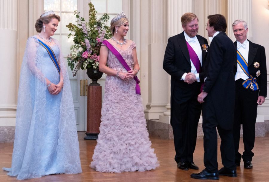 Duelo de tiaras y glamour entre las reinas Máxima de Holanda y Mathilde de Bélgica