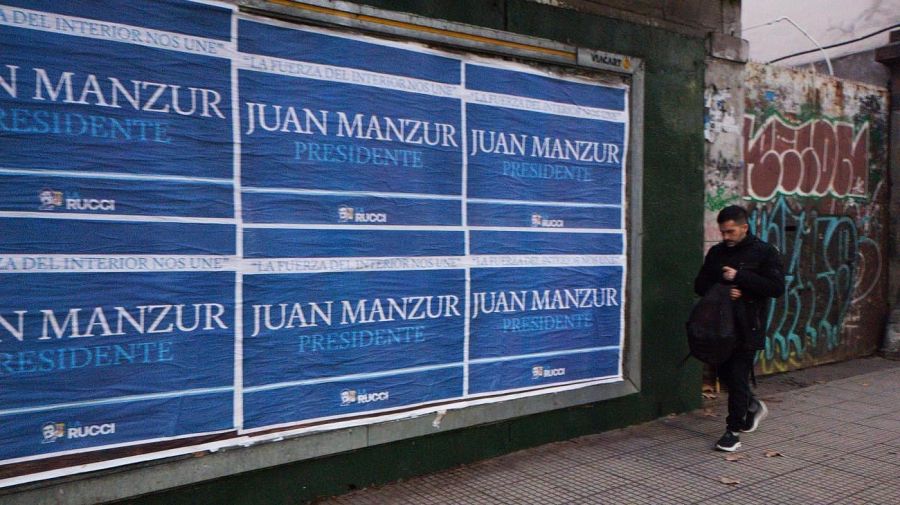 Afiches de Juan Manzur