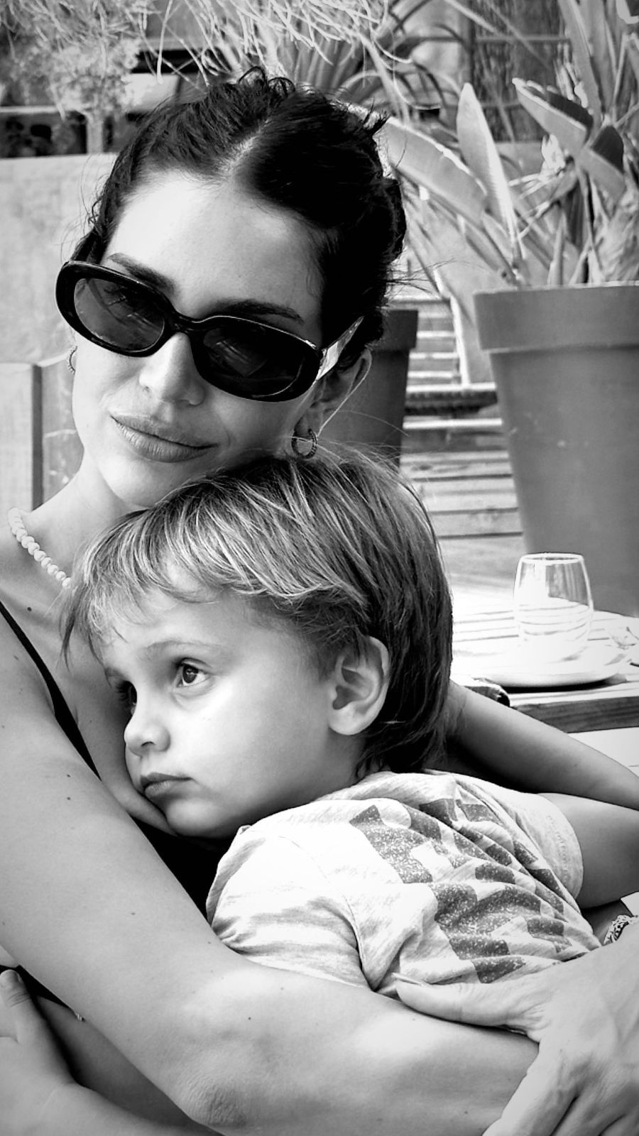 Las mejores fotos de Zaira Nara en Ibiza junto a sus hijos