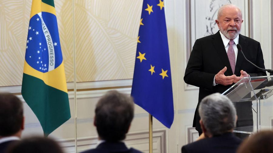 Lula da Silva brindó una conferencia de prensa en Bruselas